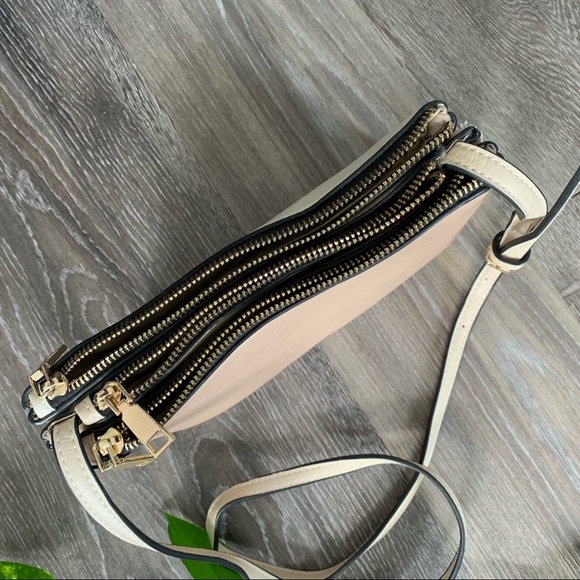 Blumari 3-in-1 crossbody bag with detachable clutch - Picture 4 of 15